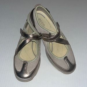 ECCO Women's Lynx Mary Jane Metallic Sneaker Comfort Shoe 9 (Europe 40)